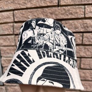 New Stella McCartney Beatles Reversible Logo Bucket Hat New music made in Italy